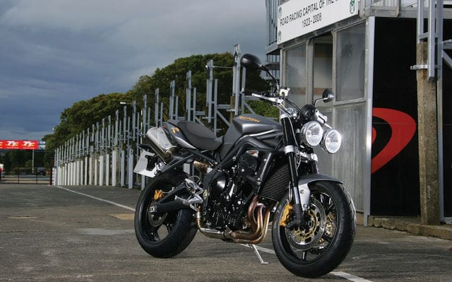 triumph street triple r 2009