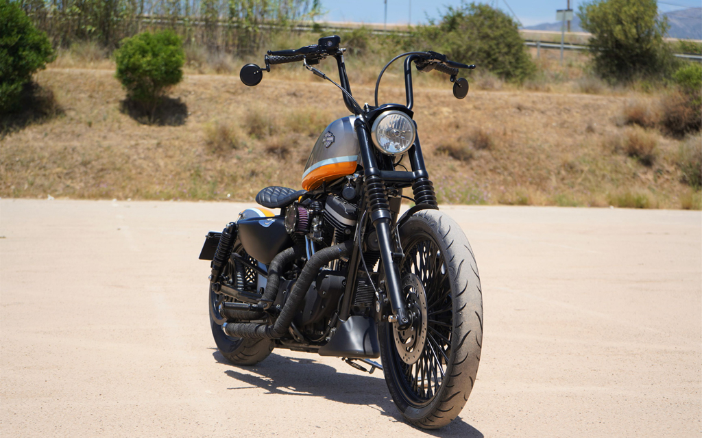 Sportster Bobber Gulf by Lord Drake Kustoms – Cycle Canada