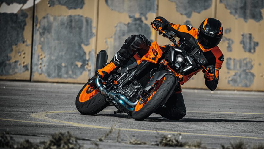 Duke 980 The 2024 KTM 990 DUKE hits the bullseye with sniper-like accuracy ...