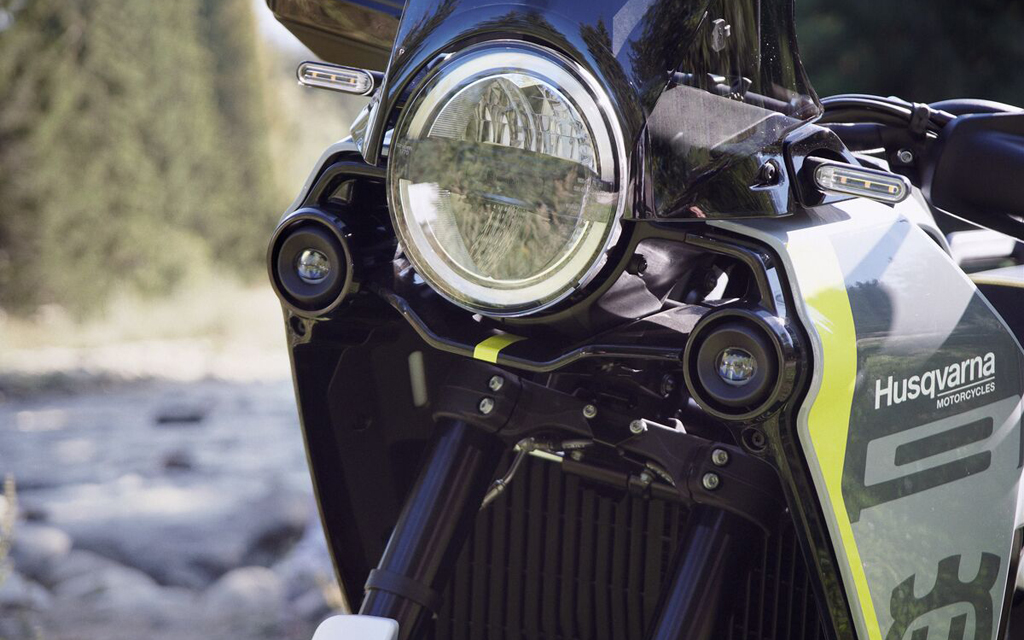 Husqvarna Motorcycles unveils 2024 Norden 901 – Cycle Canada