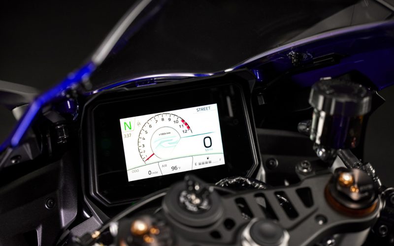 YAMAHA ANNOUNCES THE EXHILARATING ALL NEW YZF R9 visual data 6