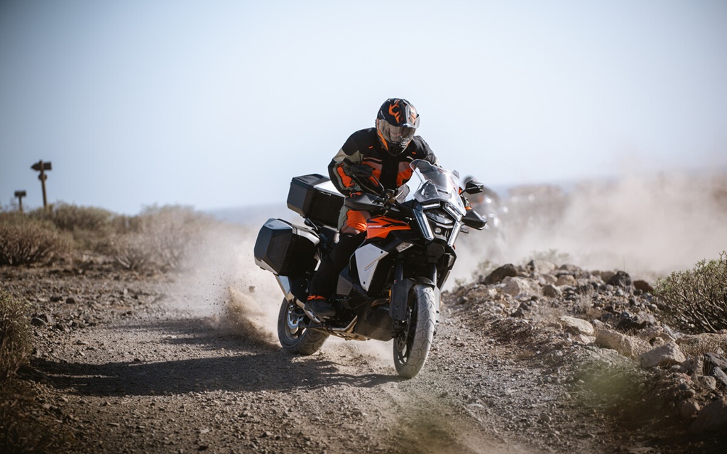 ktm-super-adventure-1390-s-evo-3